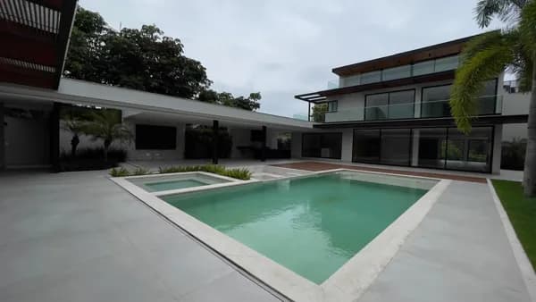 Casa Contemporânea Triplex 1010m² — foto 33