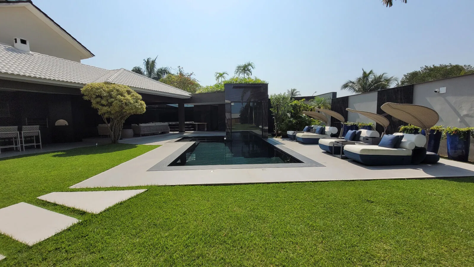 Casa Contemporânea 1013m² — Condomínio Mansões